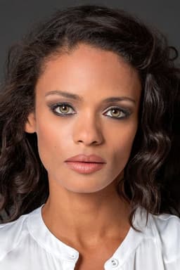 Kandyse McClure headshot