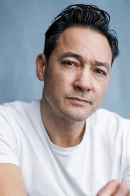 Mark Hampton headshot