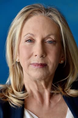 Sara Ballantine headshot