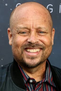 Aron Eisenberg headshot