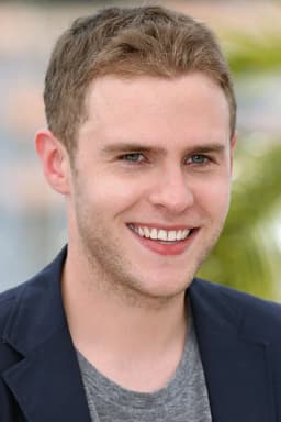 Iain De Caestecker headshot