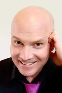Christopher Swindle headshot