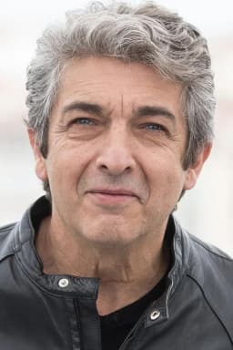 Ricardo Darín headshot