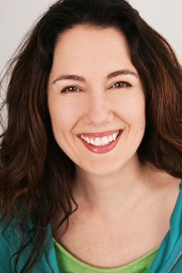 Julianne Buescher headshot