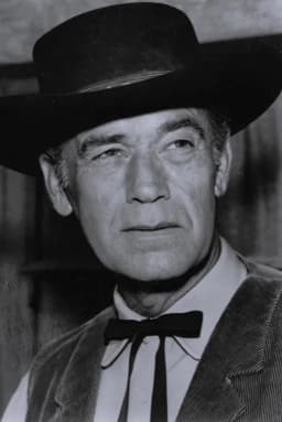 Stuart Randall headshot