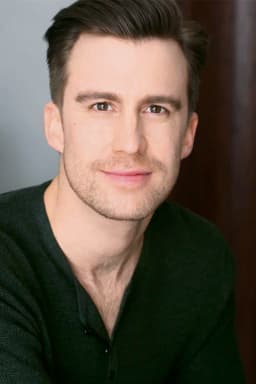 Gavin Creel headshot