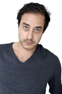 Andrés Almeida headshot