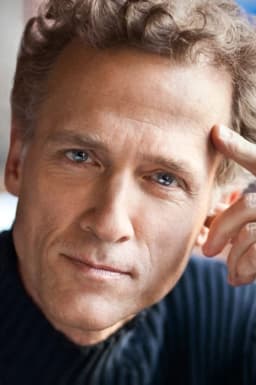 Greg Webb headshot
