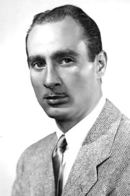 Alfredo Mayo headshot