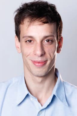 Tomás Raimondi headshot
