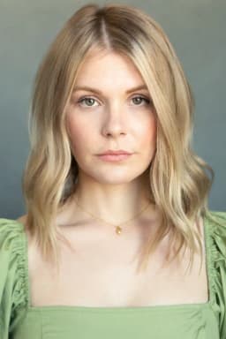 Hannah Arterton headshot