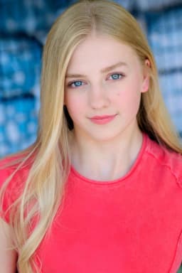 Stella Bratcher headshot