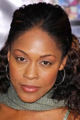 Monica Calhoun headshot