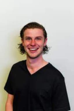 Travis Luke headshot