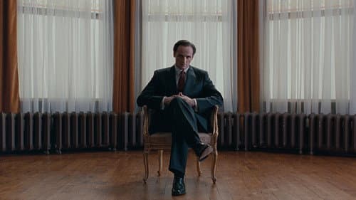 Thirty Two Short Films About Glenn Gould's Backdrop Image