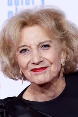 Marisa Paredes headshot