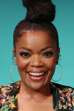 Yvette Nicole Brown headshot