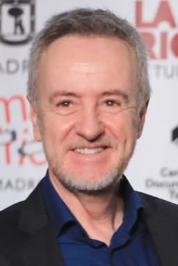 Carlos Hipólito headshot