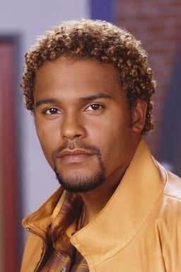 Bumper Robinson headshot