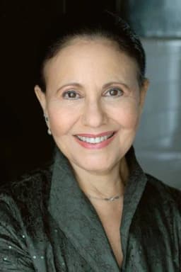 Julie Garfield headshot