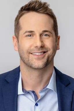 Niall Matter headshot