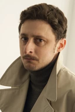 Jon Viar headshot