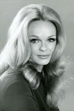 Lynda Day George headshot