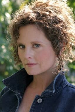 Caitlin O'Heaney headshot