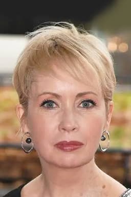Lysette Anthony headshot