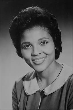 Kim Hamilton headshot