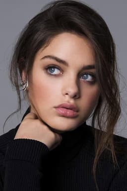 Odeya Rush headshot