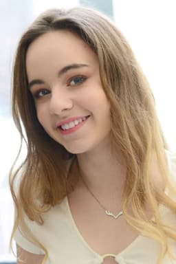 Maite Lanata headshot