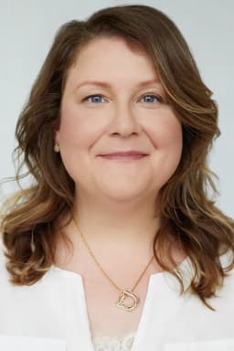Cat Lemieux headshot