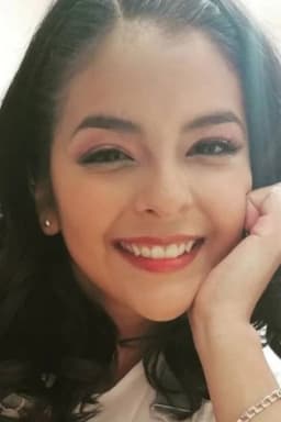 Ari Albarran headshot