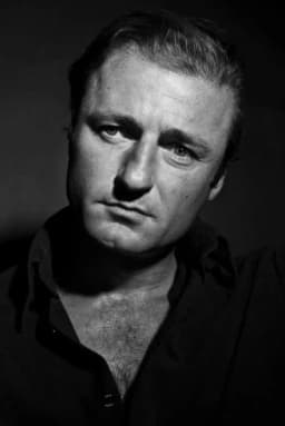 Sebastian Dunn headshot