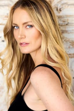 Stefanie Estes headshot