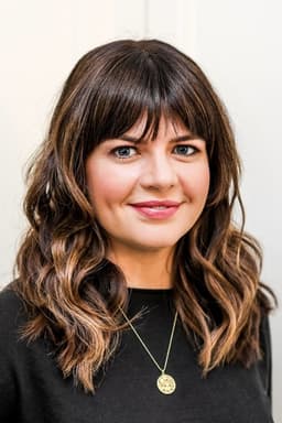 Casey Wilson headshot