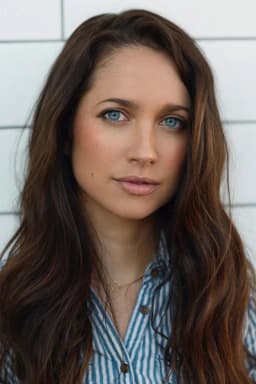 Maiara Walsh headshot