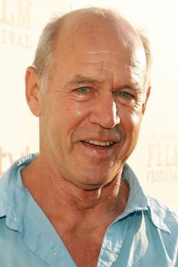 Geoffrey Lewis headshot