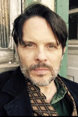 Jon Michael Davis headshot