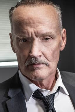 Michael Bowen headshot
