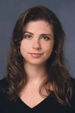 Laura Grandinetti headshot