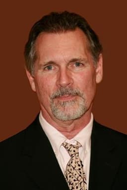 Cotter Smith headshot