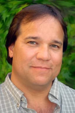 Tony Oliver headshot