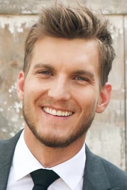 Scott Michael Foster headshot