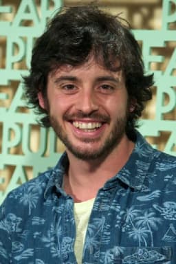 Javier Pereira headshot