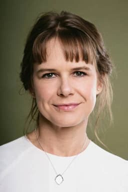 Nailea Norvind headshot