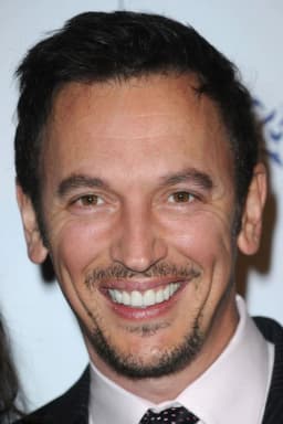 Steve Valentine headshot