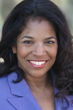 Carmen Hayward headshot