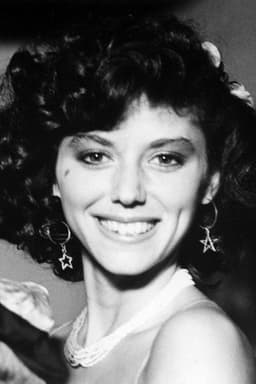 Kaki Hunter headshot